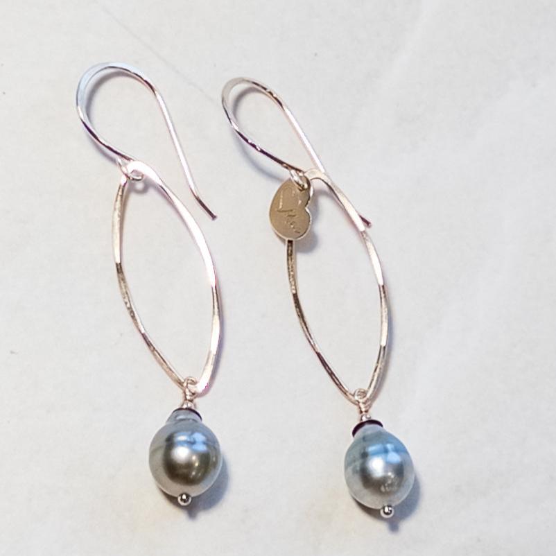 mini-pearl-teardrop-earrings