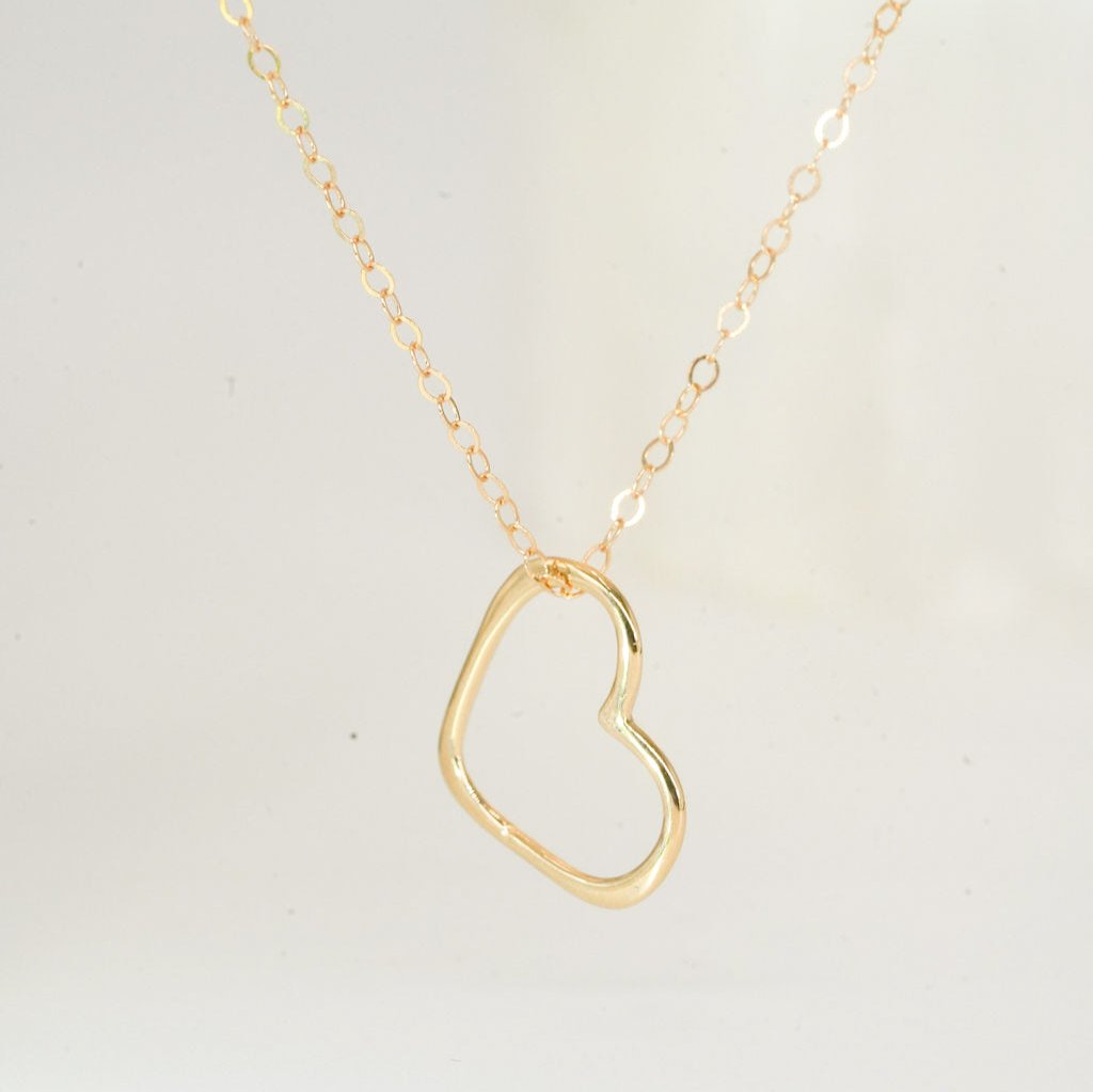 open=hearted-gold-necklace