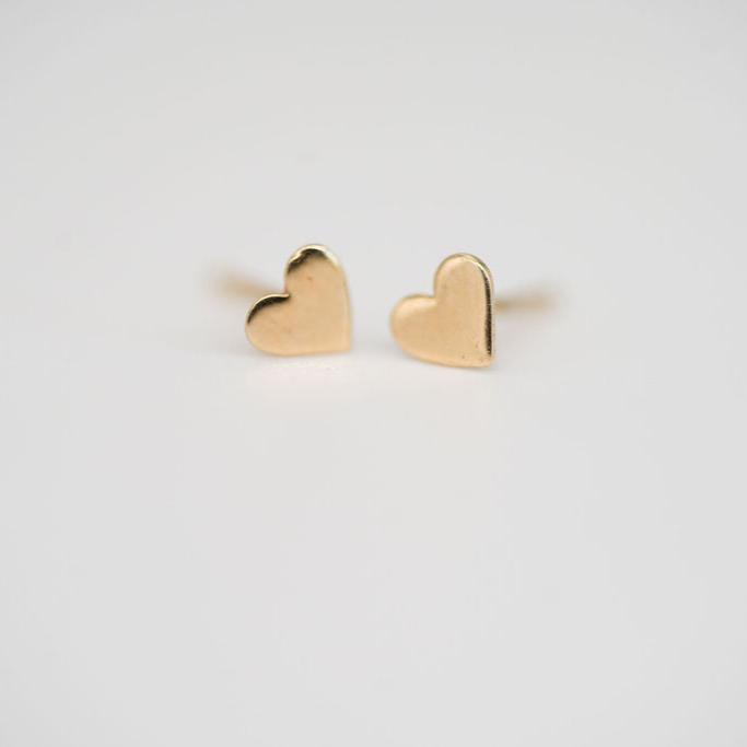 14kgold-mini-heart-stud-earrings