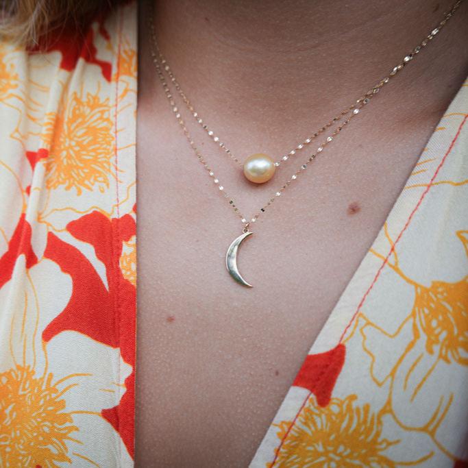 moon-gold-necklace