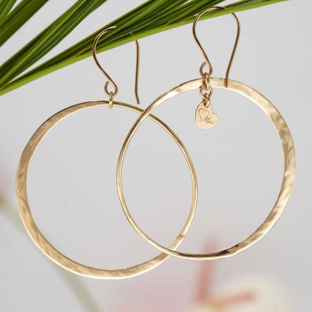 Luna-hoop-gold-earring