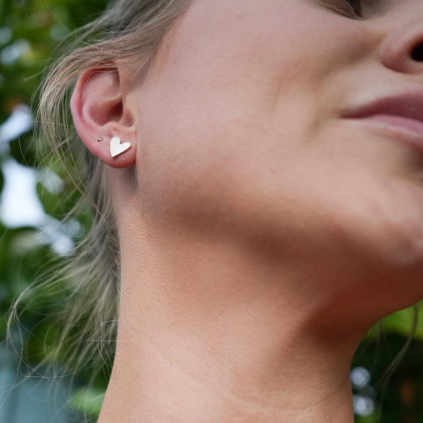 mi-amor-heart-earrings