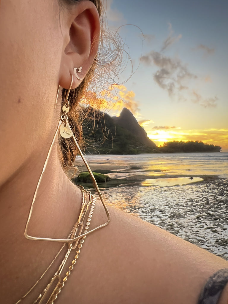polynesian-triangle-gold-earrings-kauai